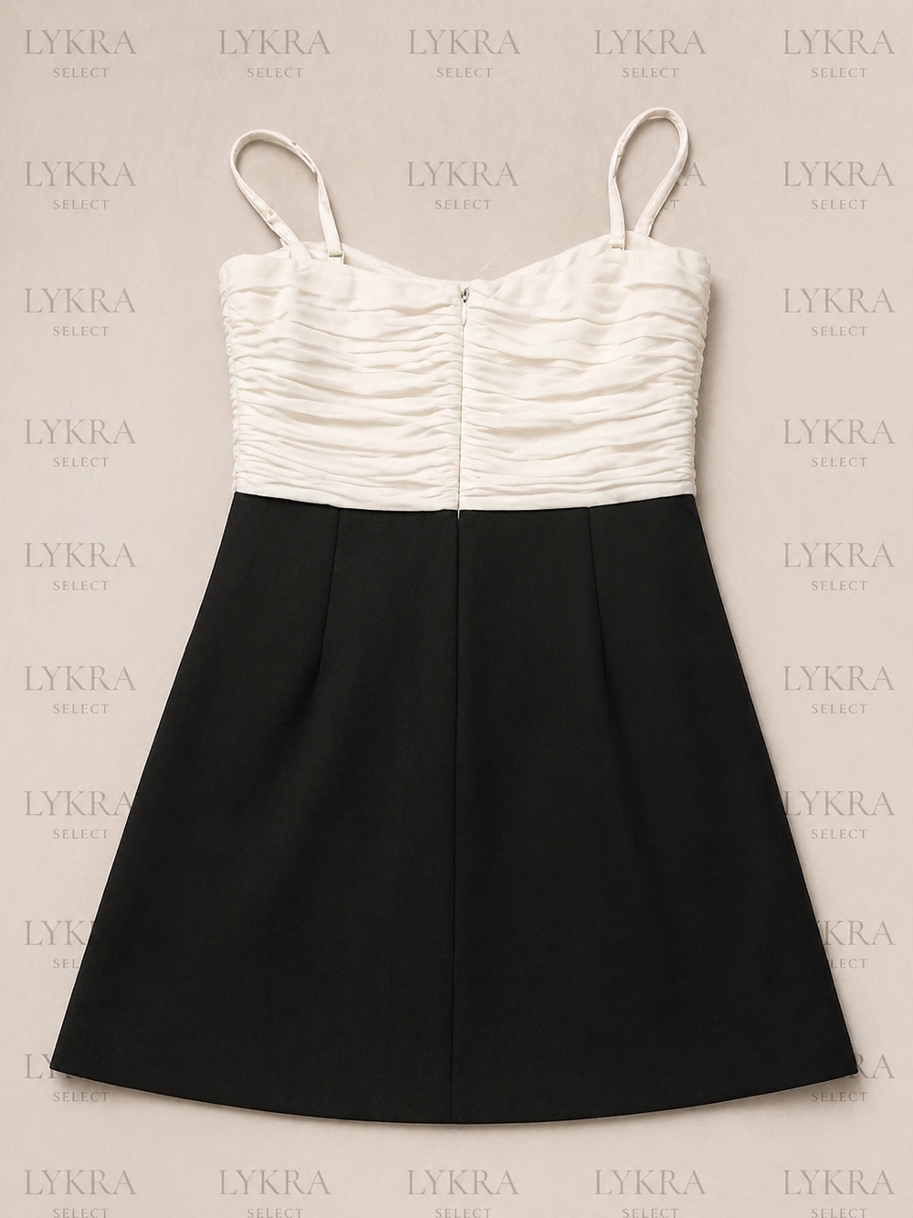 French Connection Black & White Ruched Contrast Dress Size 8 Elegant Sleeveless - Picture 4 of 5